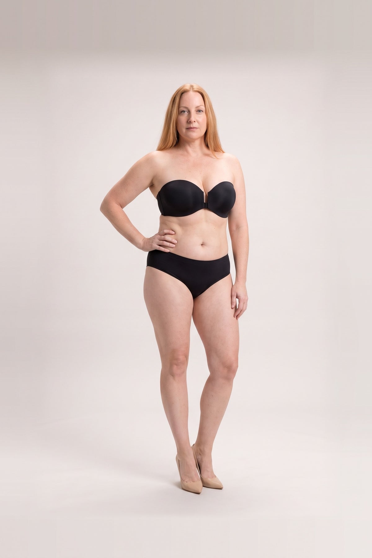 Strapless Front-Clasp Bra in Black, second front view