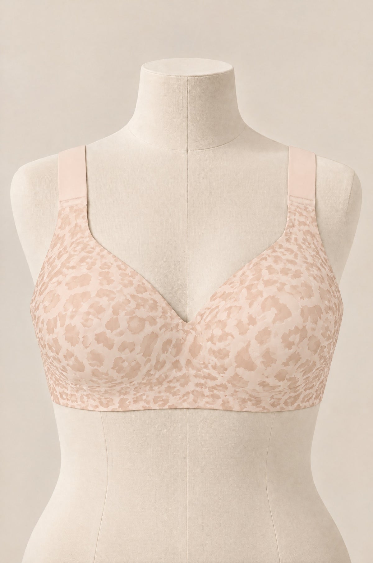 Brasier jelly sin aro en leopardo nude, de frente
