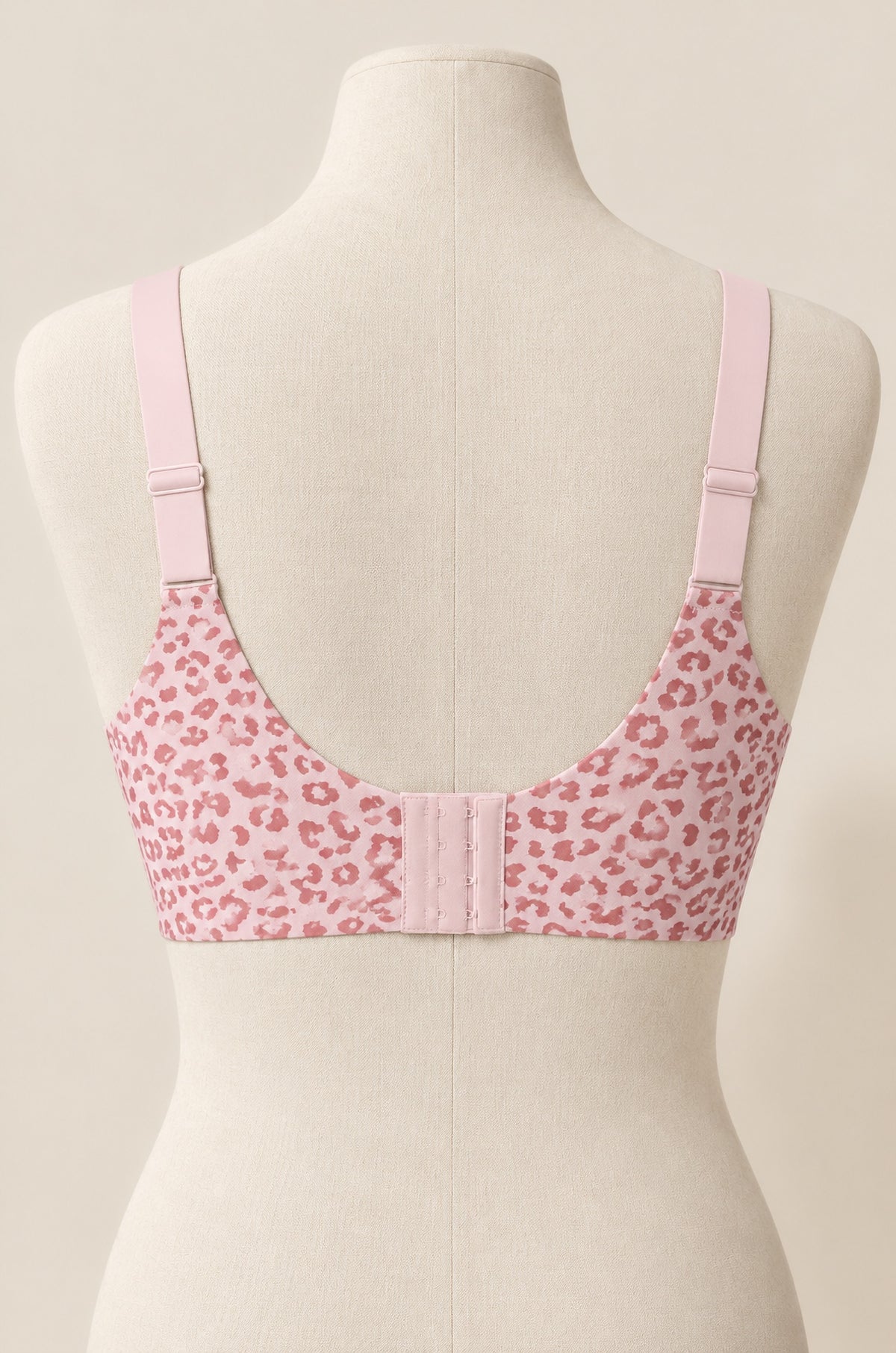 Brasier jelly sin aro en leopardo rosa, de espalda, en maniquí